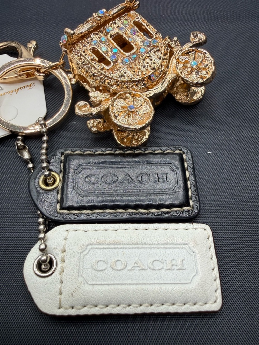 Coach authentic hang tag with unbranded  key chain. - Picture 2 of 4